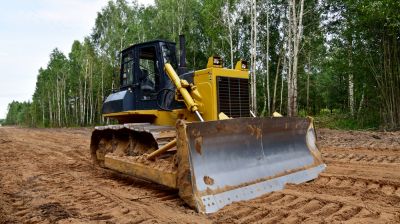 Moves heavy materials easily.